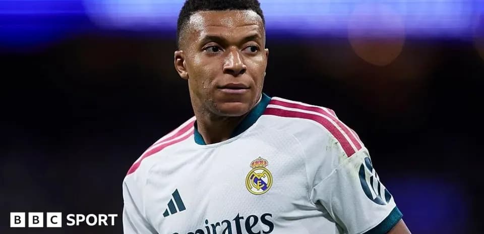 Jugador de Real Madrid en campo durante partido