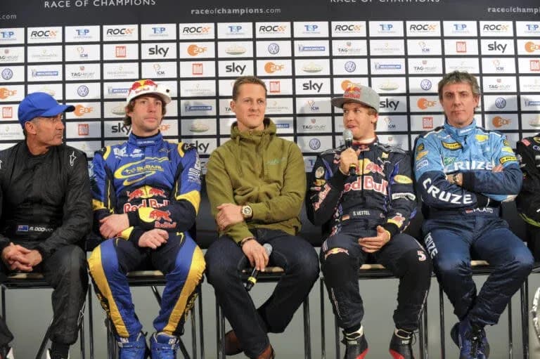 Pilotos en conferencia de prensa durante la carrera