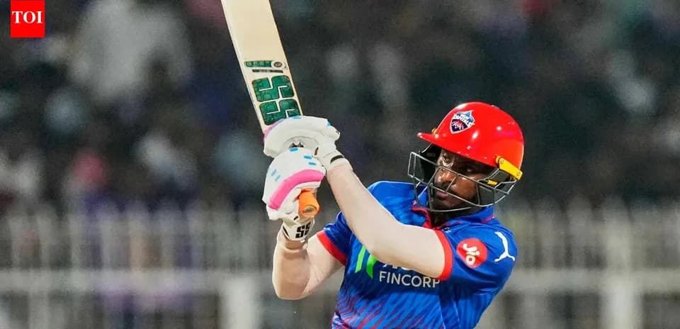 Jugador bateando durante un partido de cricket