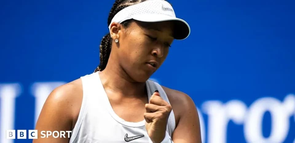 Naomi Osaka en acción durante un partido de tenis