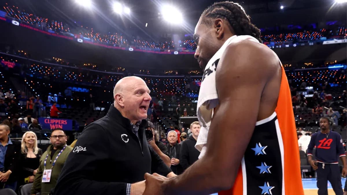 Kawhi Leonard y Steve Ballmer celebrando victoria Clippers