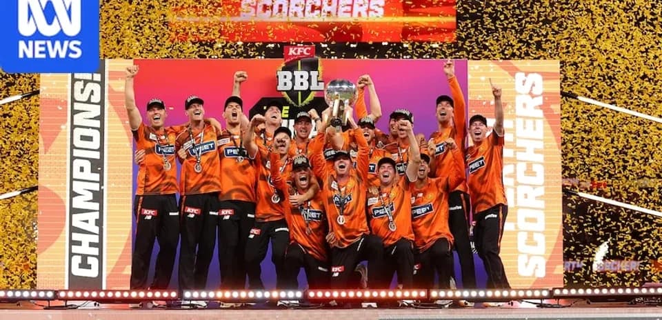 Equipo Perth Scorchers celebrando su victoria en el BBL