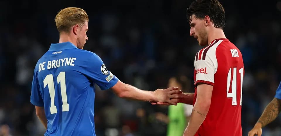 De Bruyne y Rice saludándose tras el partido