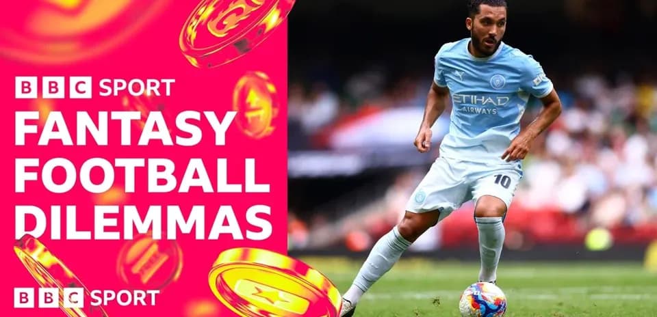 Jugador de Manchester City corriendo con el balón