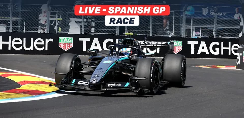 Coche de F1 en curva durante el Gran Premio de España