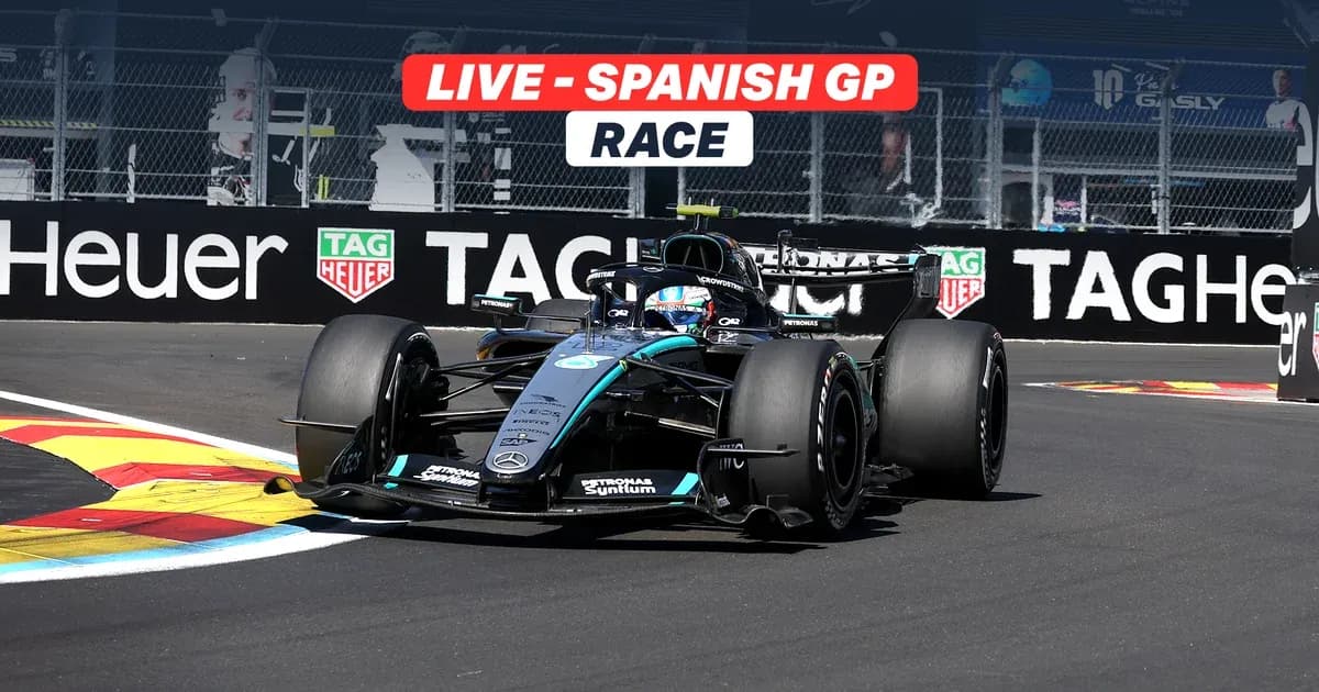 Coche de F1 en curva durante el Gran Premio de España