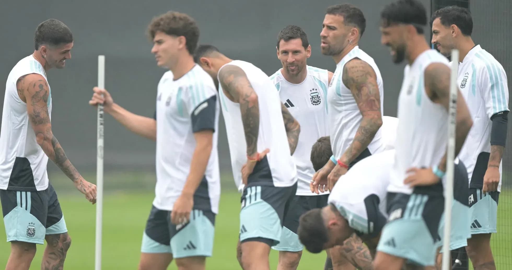 Jugadores de Argentina entrenando en el campo