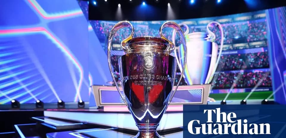 Trofeo de la UEFA Champions League en escenario
