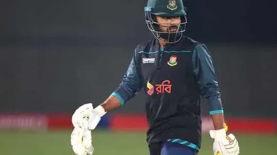 Jugador de críquet de Bangladesh entrenando en el campo