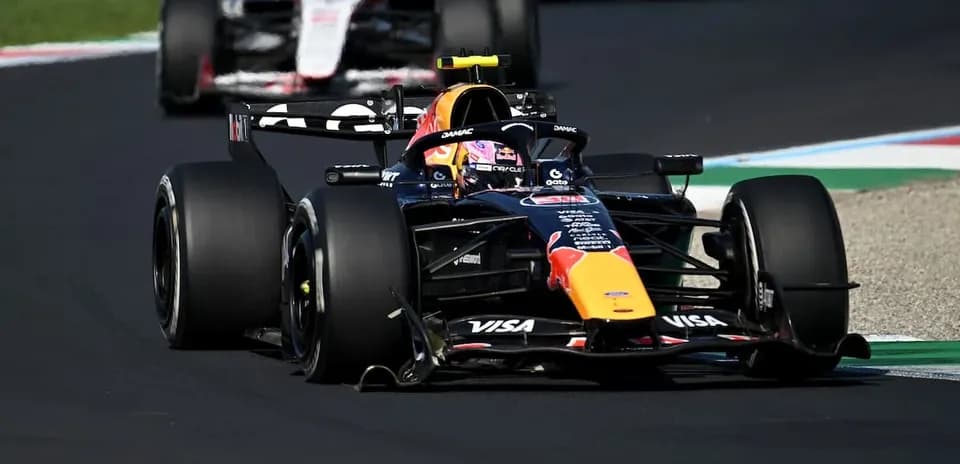 Coche de Fórmula 1 de Red Bull en carrera