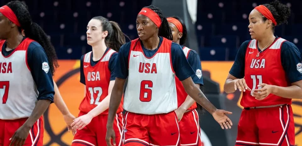 Jugadoras del equipo USA durante entrenamiento de baloncesto
