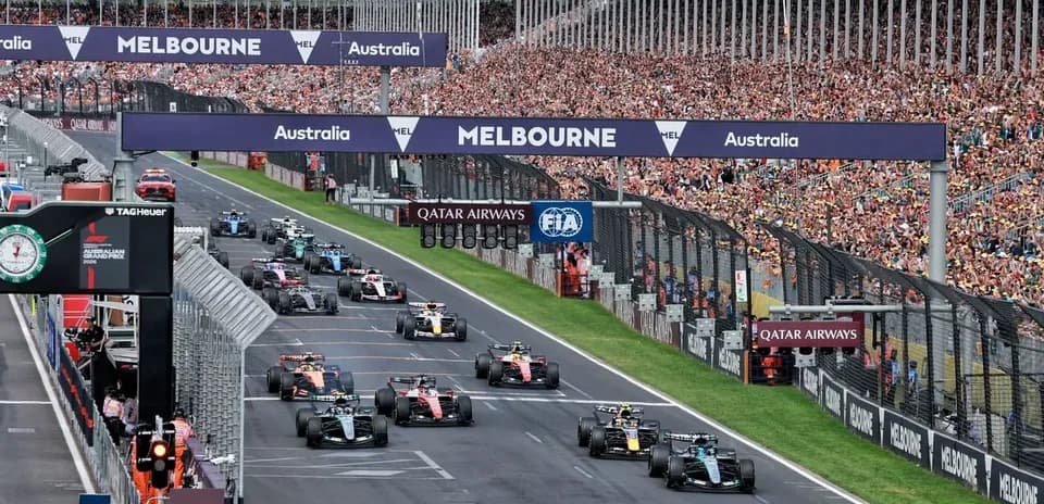 Cohetes de Fórmula 1 en la salida en Melbourne