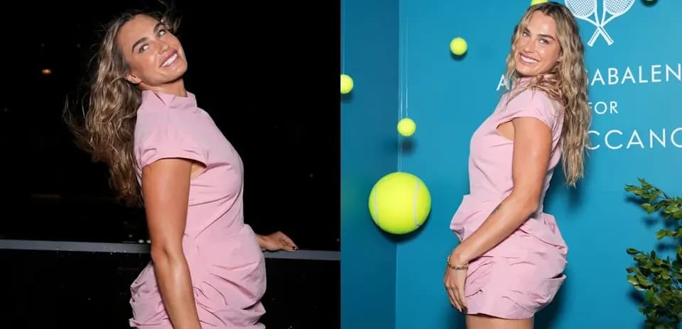Mujer sonriendo con vestido rosa en evento