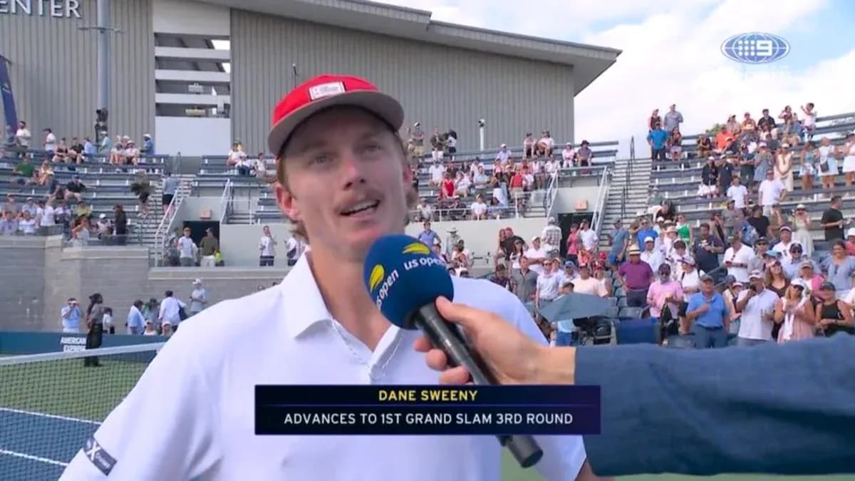 Dane Sweeny siendo entrevistado tras avanzar a la tercera ronda