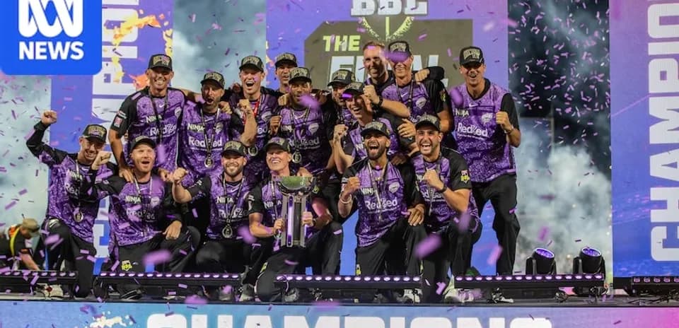 Equipo celebrando su victoria en la final de BBL