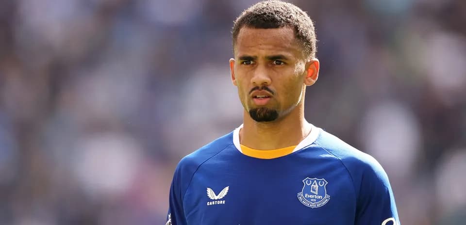 Jugador de Everton en uniforme durante el partido