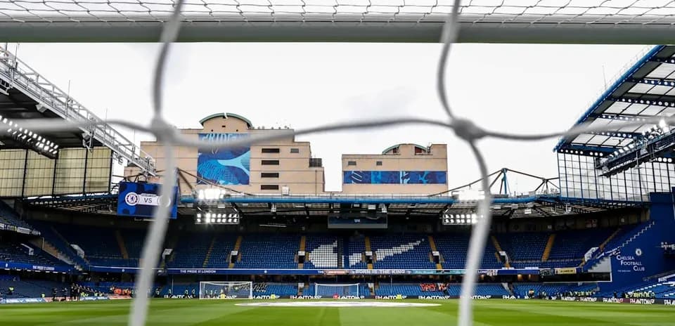 Vista del estadio Stamford Bridge desde la portería