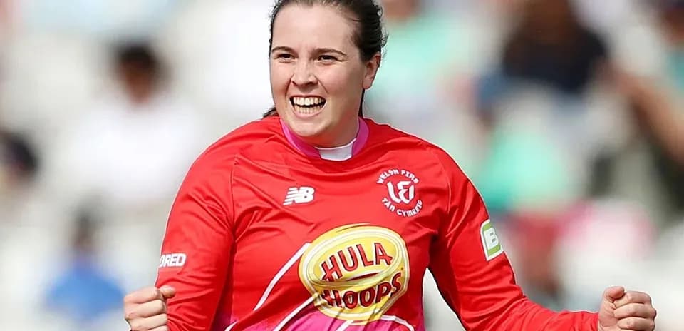 Portera celebrando una jugada en el partido