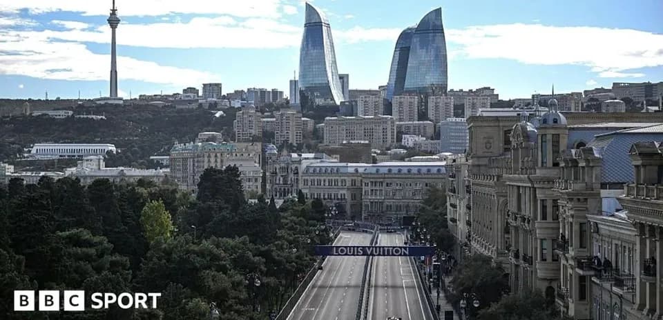 Vista de la ciudad de Bakú con circuito de Fórmula 1