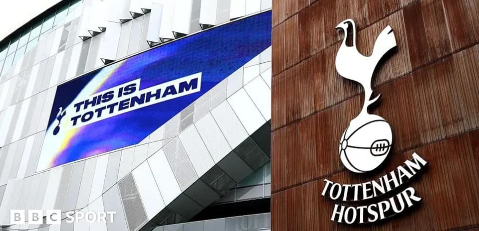 Letrero de Tottenham Hotspur en el estadio