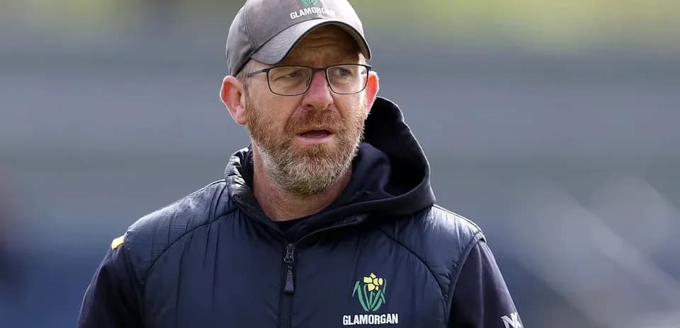 Entrenador de Glamorgan durante sesión de entrenamiento