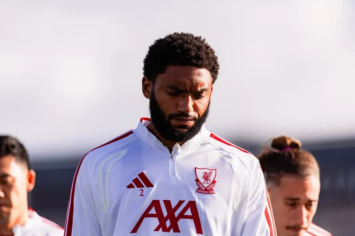 Jugador de Liverpool en la sesión de entrenamiento Jugador de Liverpool en la sesión de entrenamiento