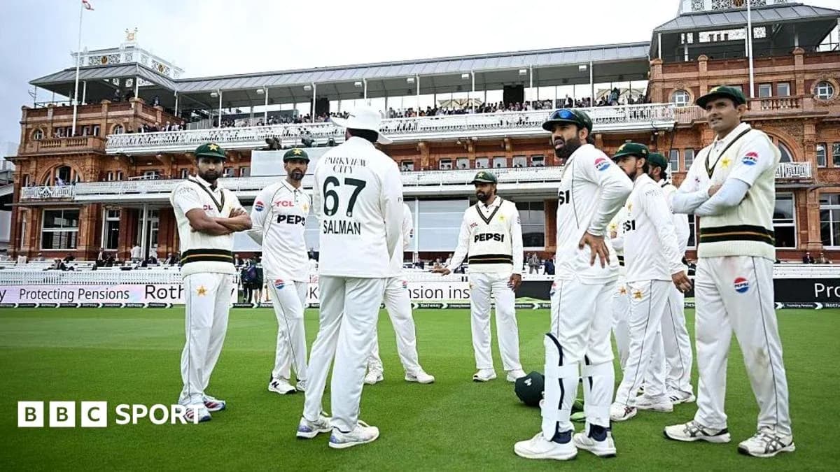 Jugadores de cricket de Pakistán en reunión en Lord's Jugadores de cricket de Pakistán en reunión en Lord's