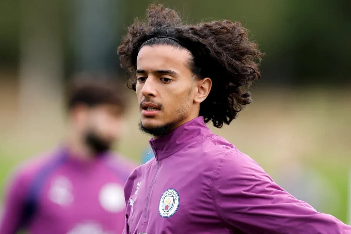 Jugador de Manchester City en sesión de entrenamiento Jugador de Manchester City en sesión de entrenamiento