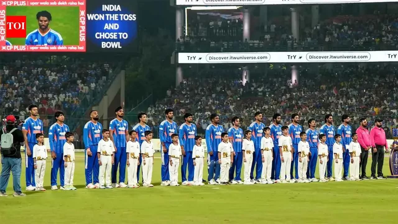 Jugadores de cricket de India alineados antes del partido Jugadores de cricket de India alineados antes del partido
