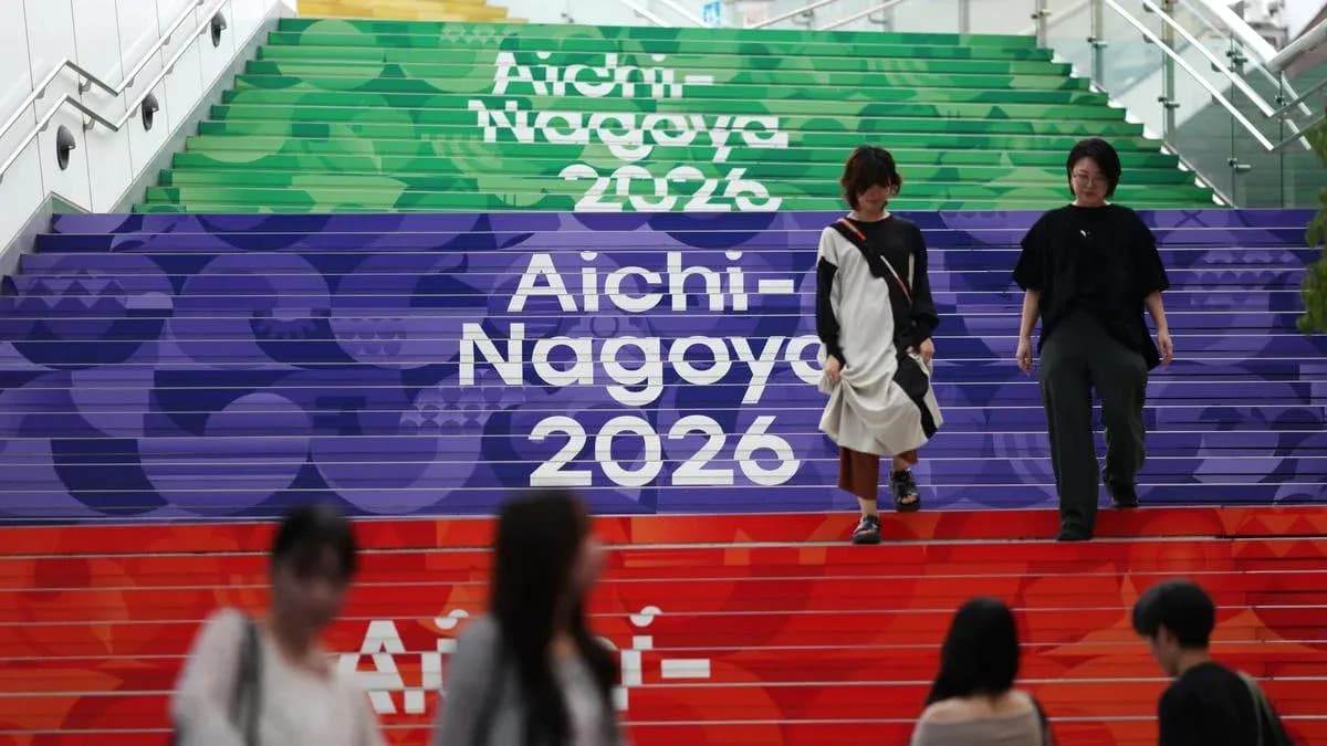 Escalera decorada con Aichi-Nagoya 2026 Escalera decorada con Aichi-Nagoya 2026