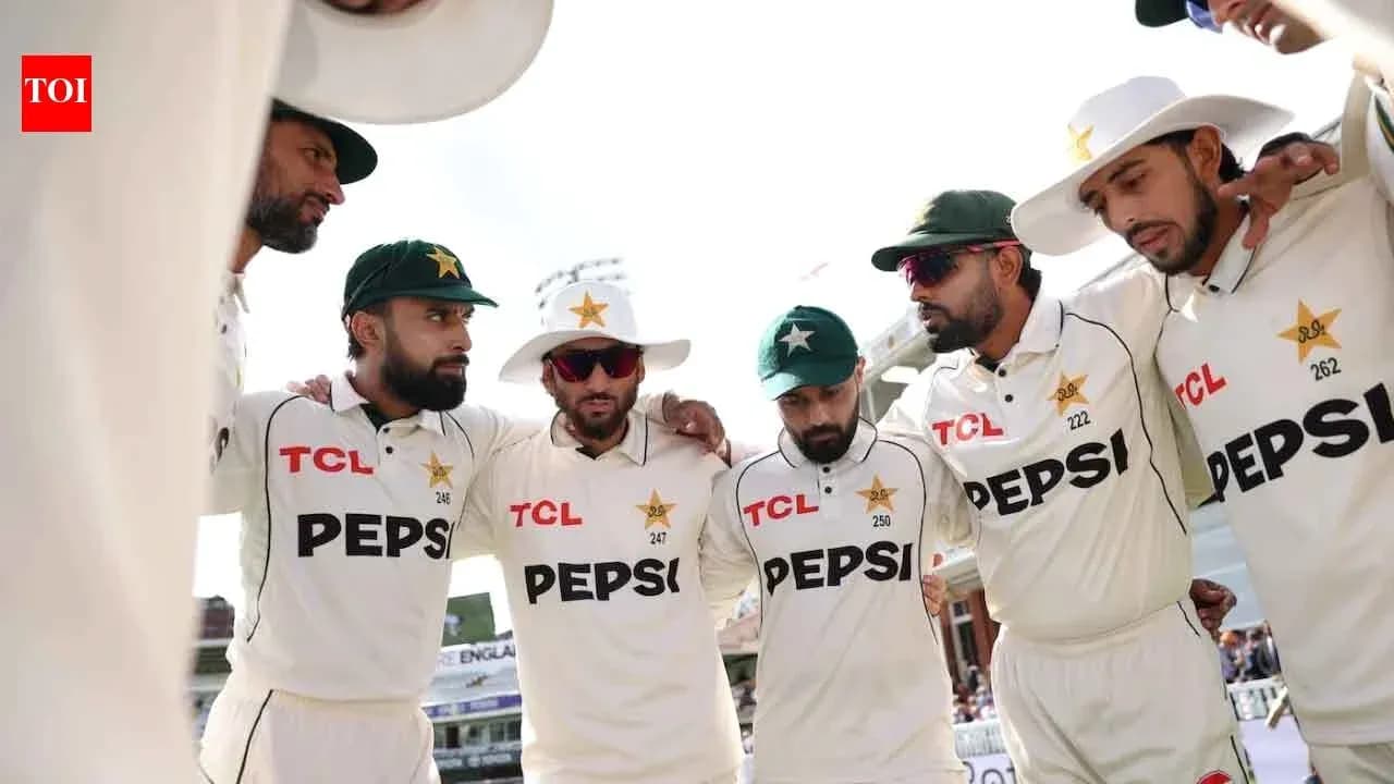 Jugadores de Pakistán formando un círculo antes del partido Jugadores de Pakistán formando un círculo antes del partido