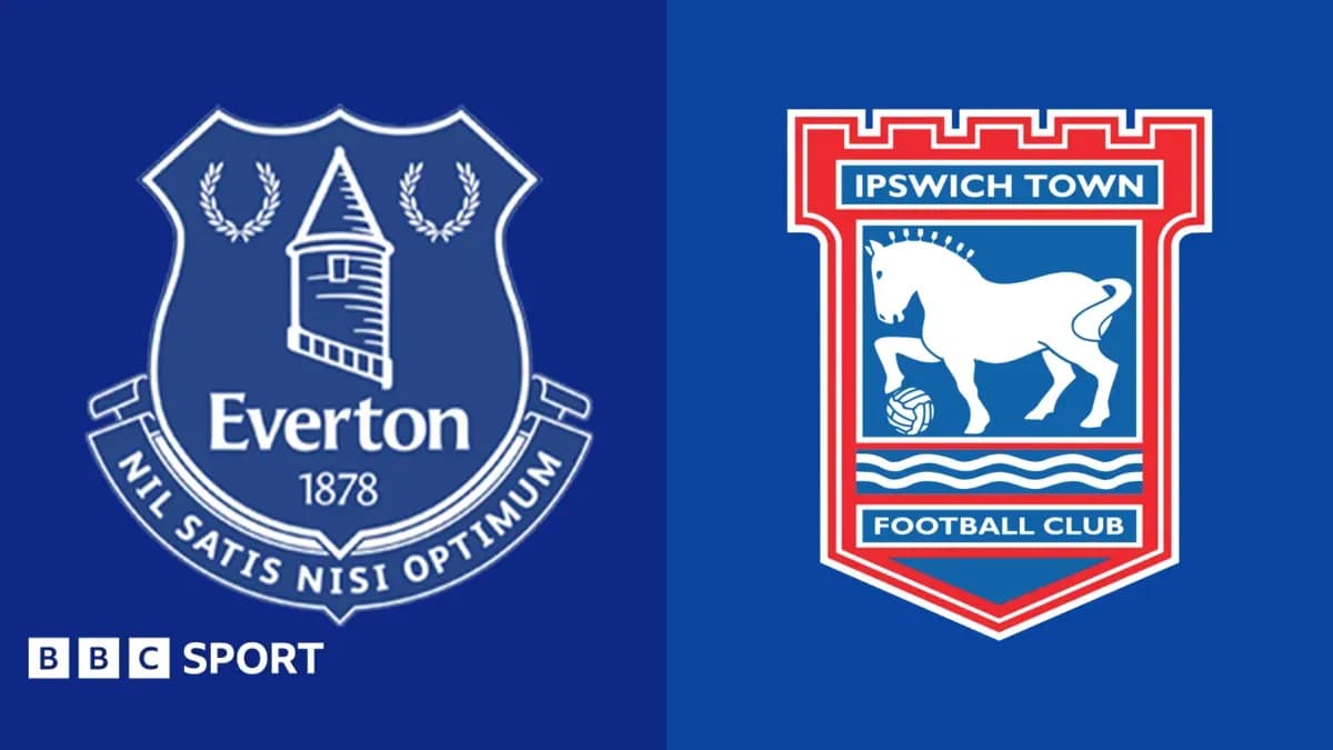 Logos de Everton e Ipswich Town sobre fondo azul Logos de Everton e Ipswich Town sobre fondo azul